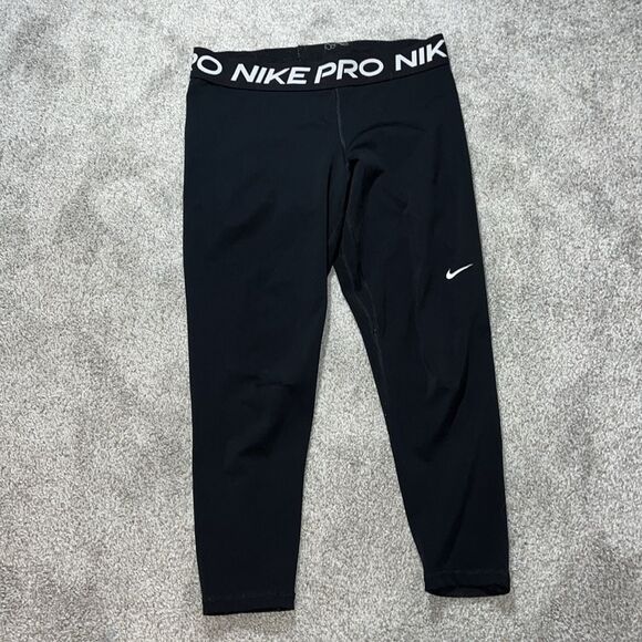 Used Nike Black mens Compression tapered work out yoga style stretch Tights Crop - Picture 1 of 5